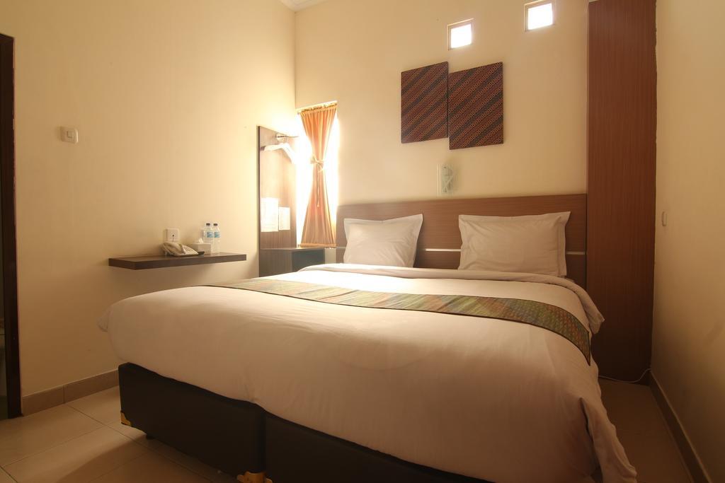 Hotel Pules Yogyakarta Zimmer foto